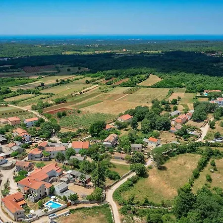 Manovel * Višnjan