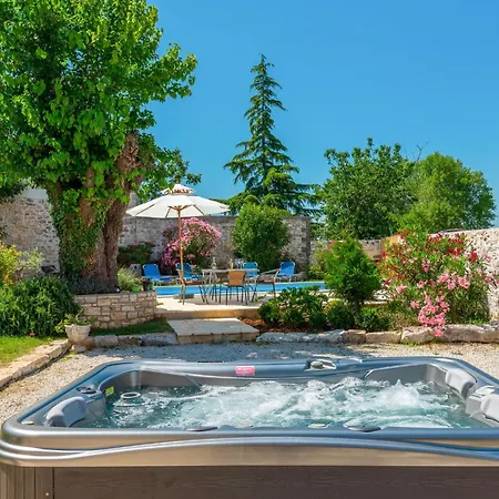 Manovel Holiday home Visnjan