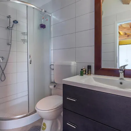 Holiday home Manovel *