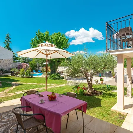 Manovel Holiday home Visnjan