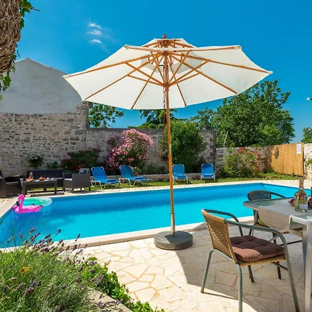 Holiday home Manovel