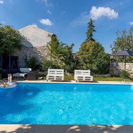Holiday home Manovel
